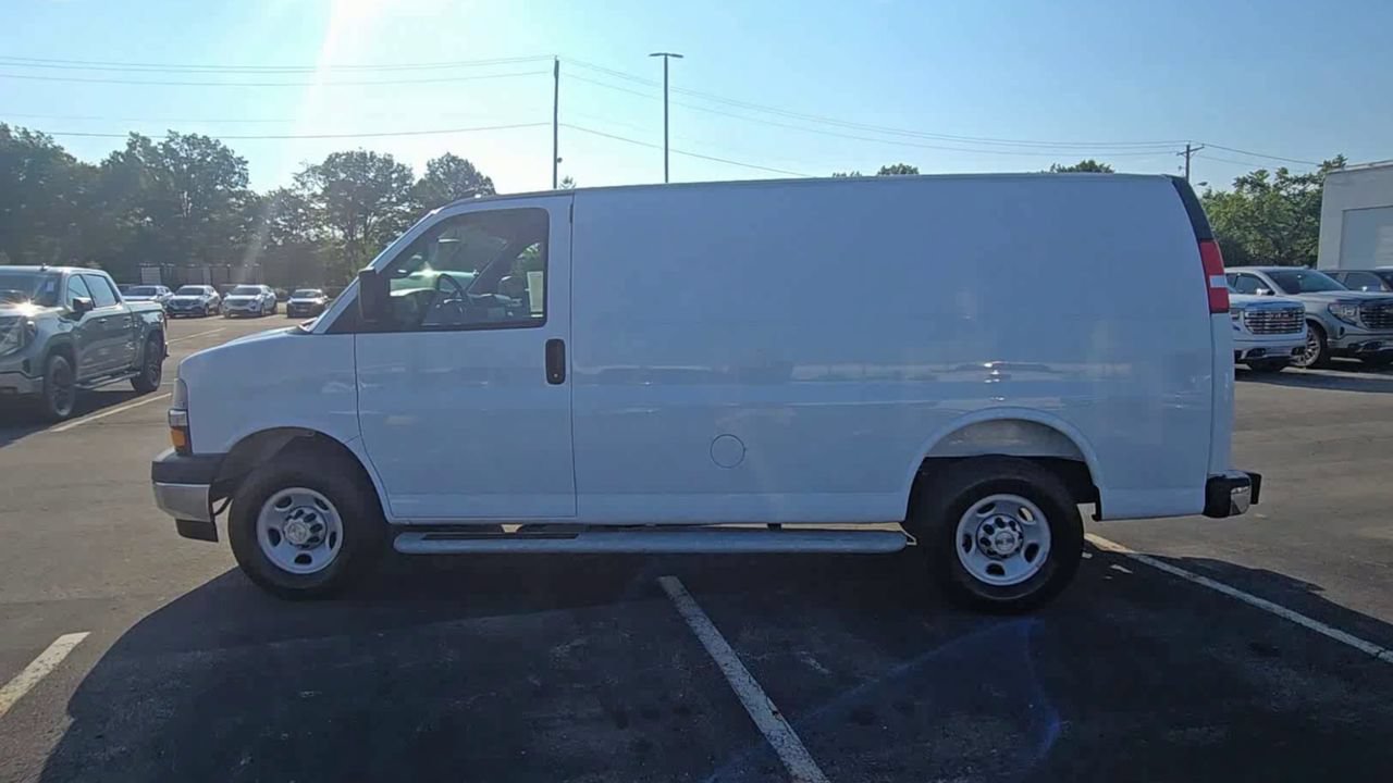 Certified 2025 Chevrolet Express 2500 w/ Driver Convenience Package RWD image 6