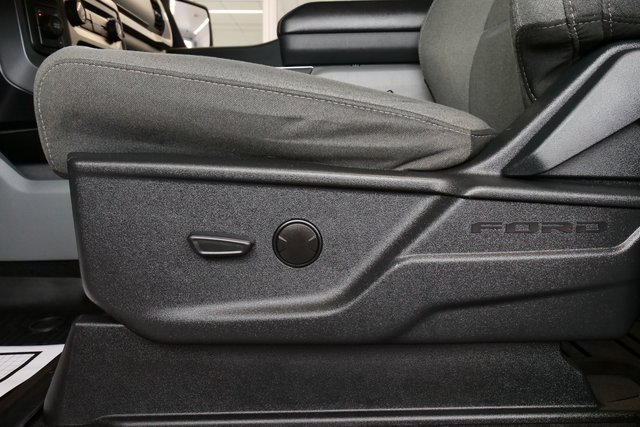 Used 2022 Ford F150 XLT w/ Trailer Tow Package image 11