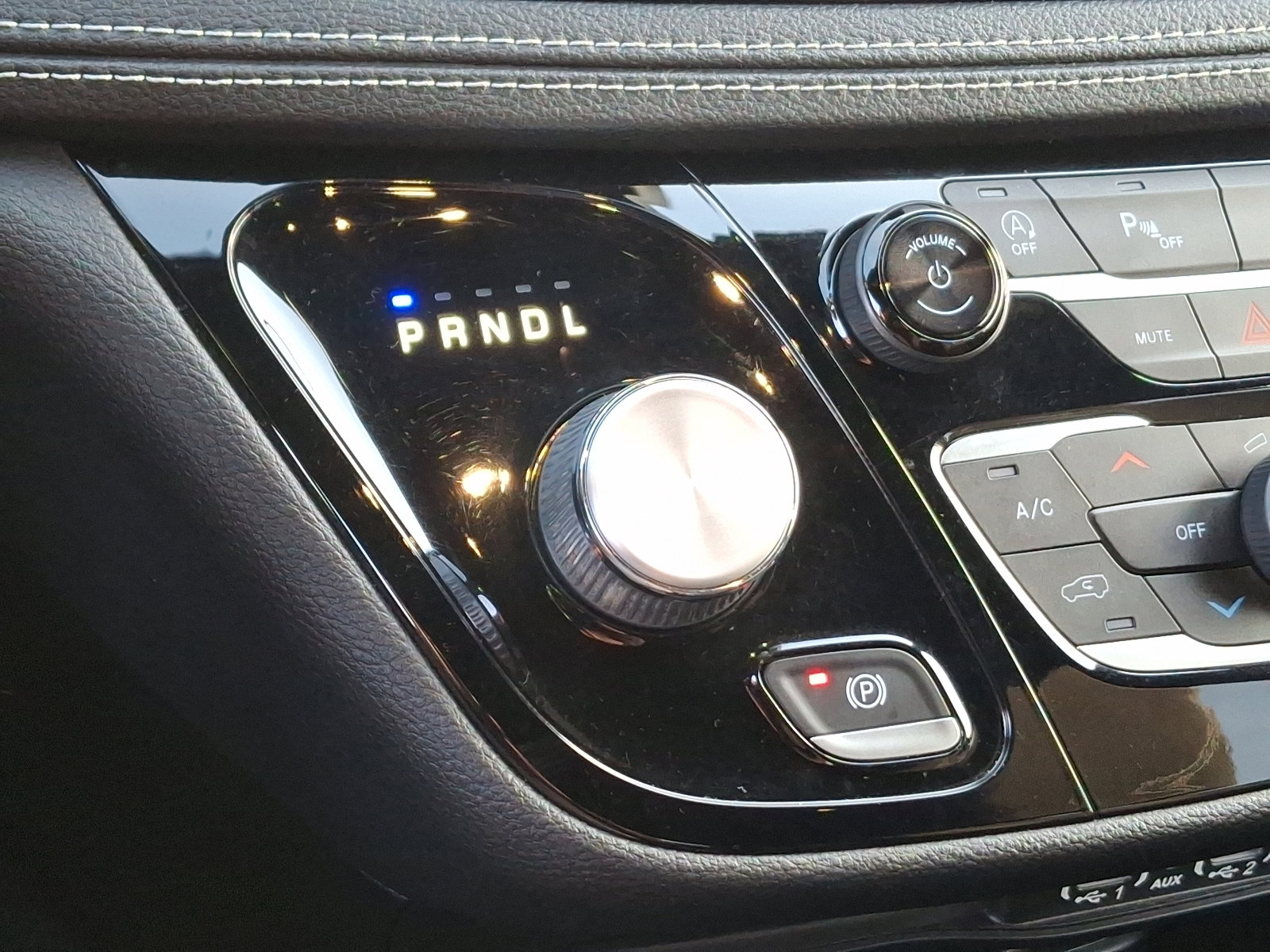 Used 2021 Chrysler Pacifica Touring w/ S Appearance Package image 15