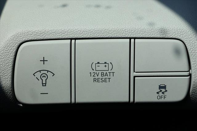 New 2026 Hyundai Elantra Limited FWD image 13