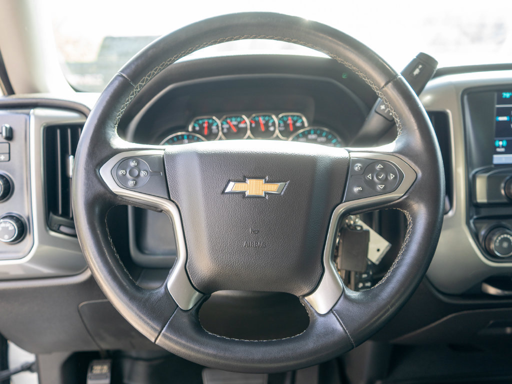 Used 2018 Chevrolet Silverado 1500 LT w/ Trailering Package AWD/4WD image 14