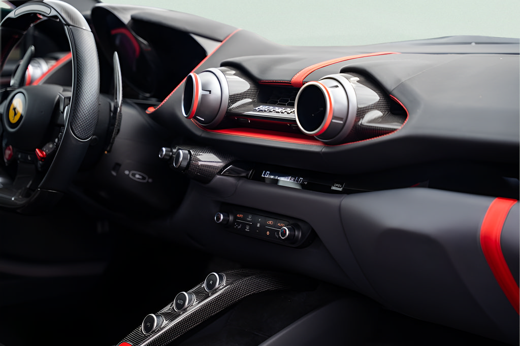 Used 2021 Ferrari 812 GTS RWD image 35