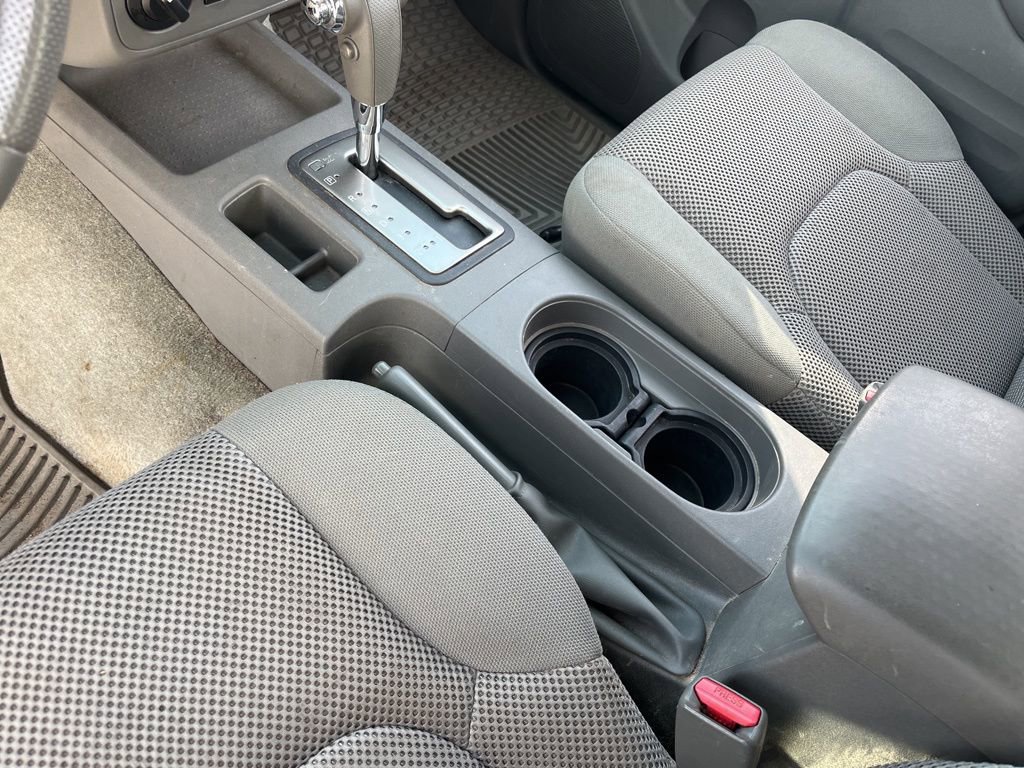 Used 2015 Nissan Frontier SV w/ SV Value Truck Package image 18