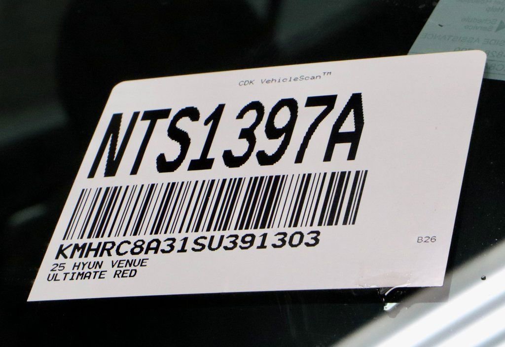 Certified 2025 Hyundai Venue SEL image 39