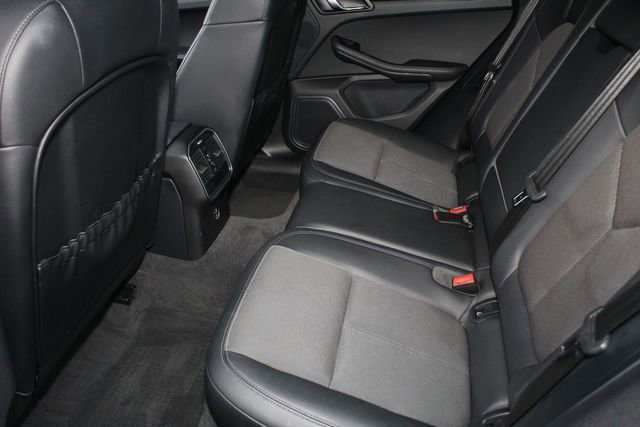 Used 2023 Porsche Macan Turbo image 25