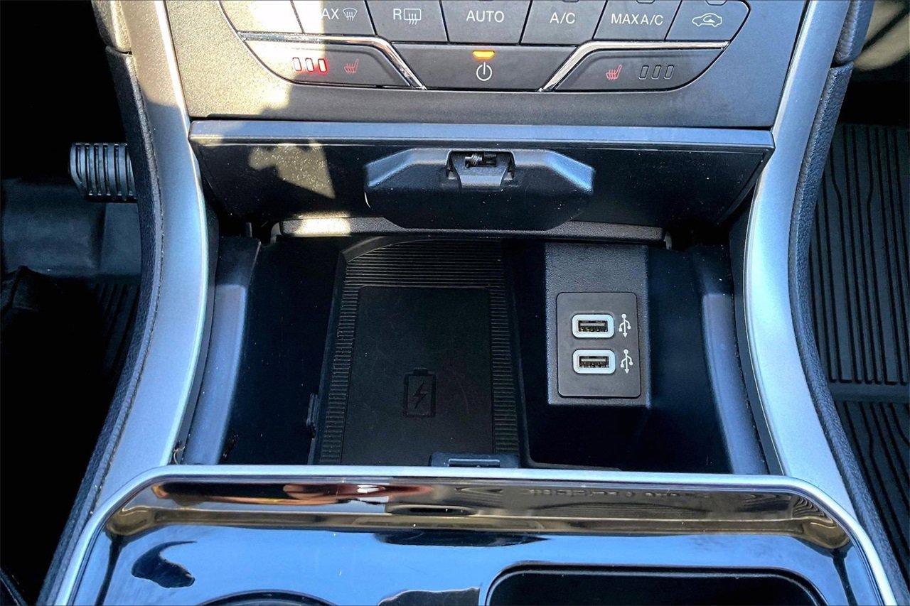 Used 2020 Ford Edge SEL w/ Convenience Package image 18