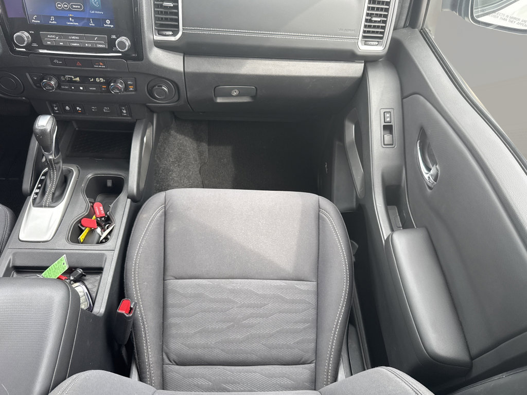 Used 2023 Nissan Frontier SV w/ SV Convenience Package RWD image 16