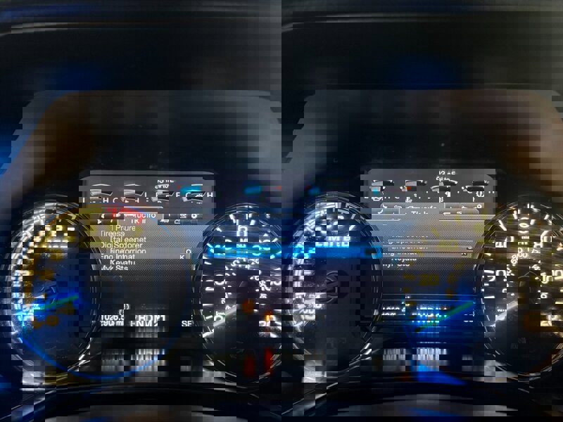 Used 2015 Ford F150 XLT image 42