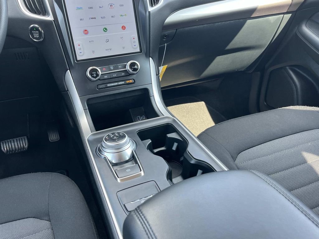 Used 2024 Ford Edge SE image 16