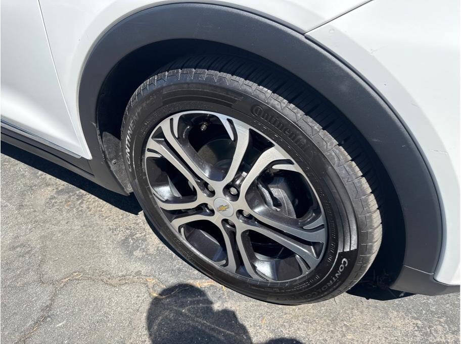 Used 2018 Chevrolet Bolt Premier w/ Infotainment Package FWD image 15