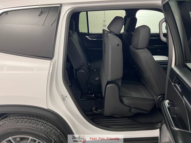 Used 2025 GMC Acadia Elevation image 41
