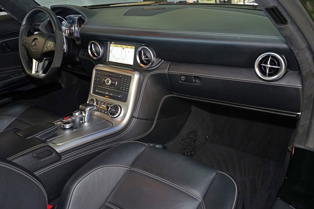 Used 2011 Mercedes-Benz SLS AMG Coupe image 15