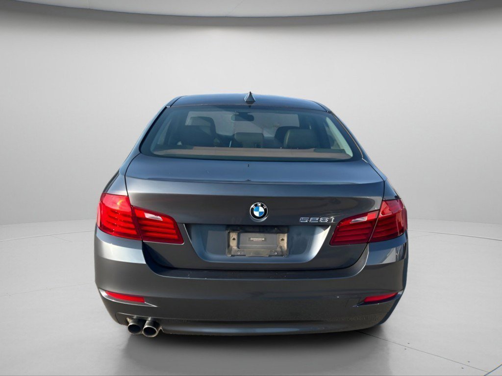 Used 2016 BMW 528i Sedan RWD image 9