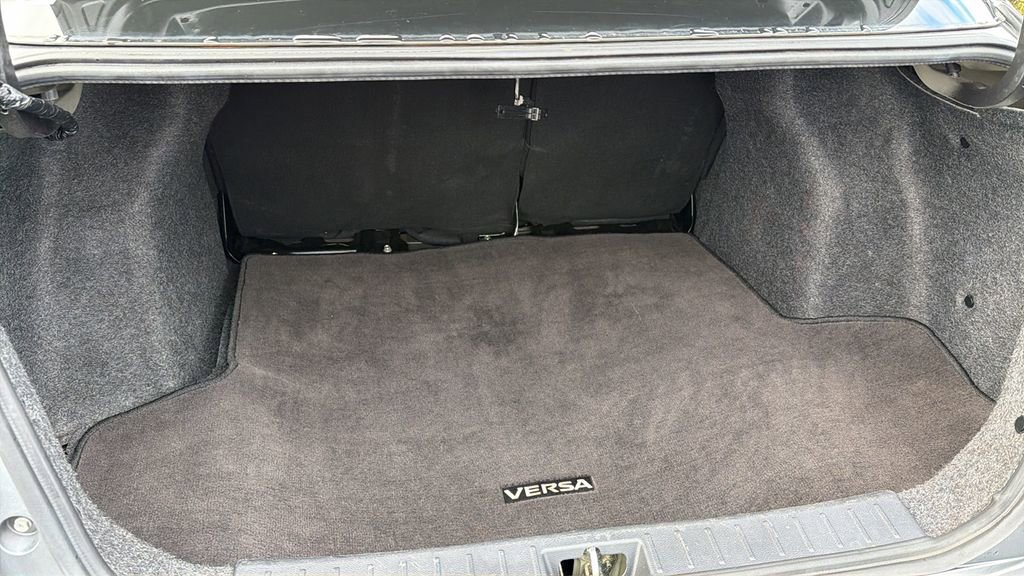 Used 2023 Nissan Versa SV image 13