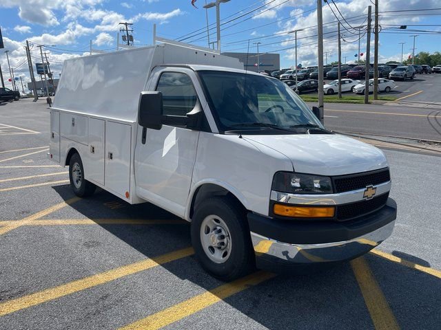 New 2024 Chevrolet Express 3500 w/ Power Convenience Package RWD image 7