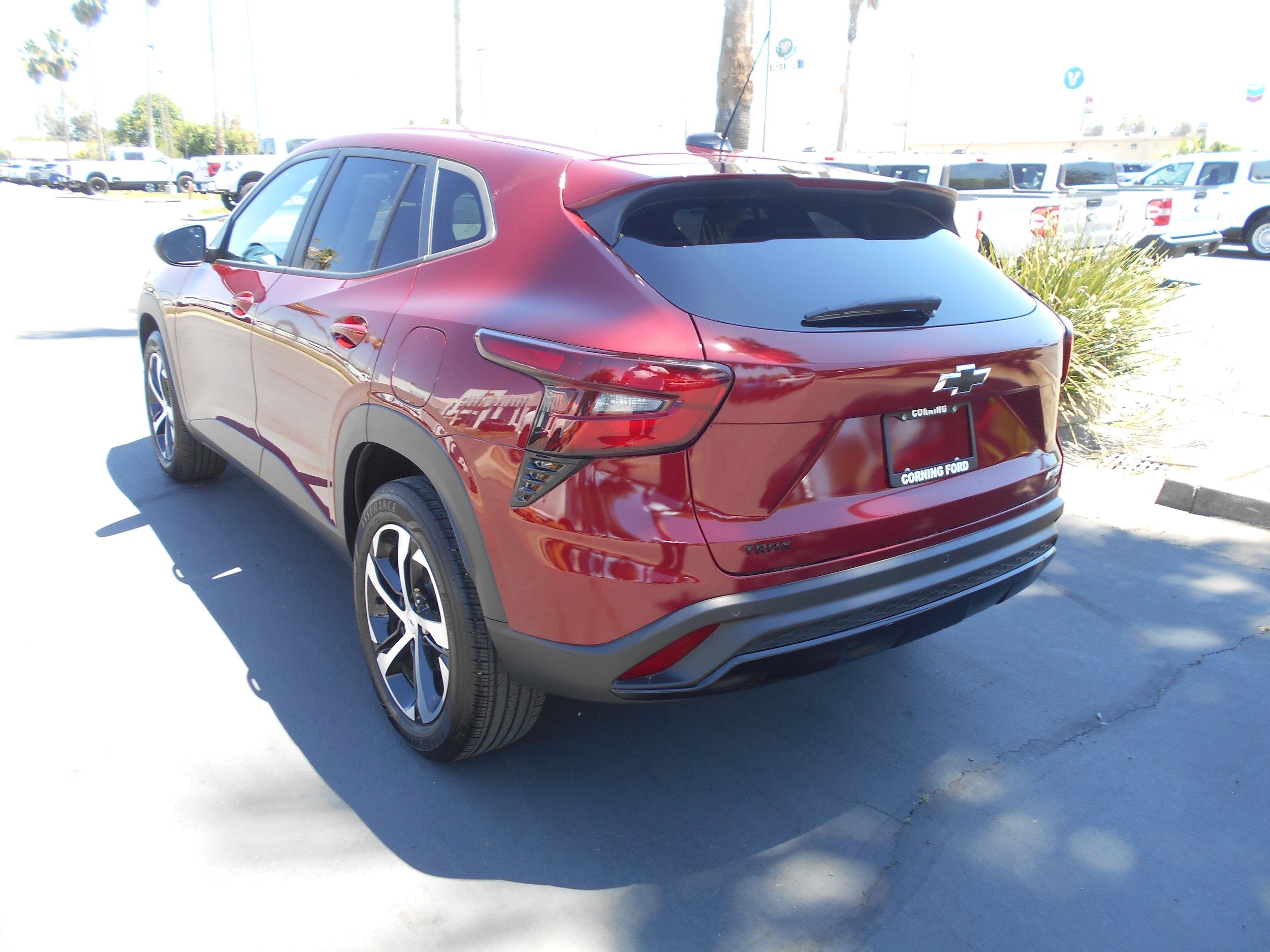 Used 2025 Chevrolet Trax RS w/ Driver Confidence Package FWD image 5