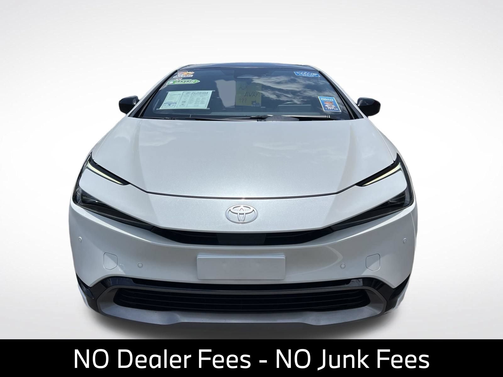 Used 2025 Toyota Prius Limited FWD image 4
