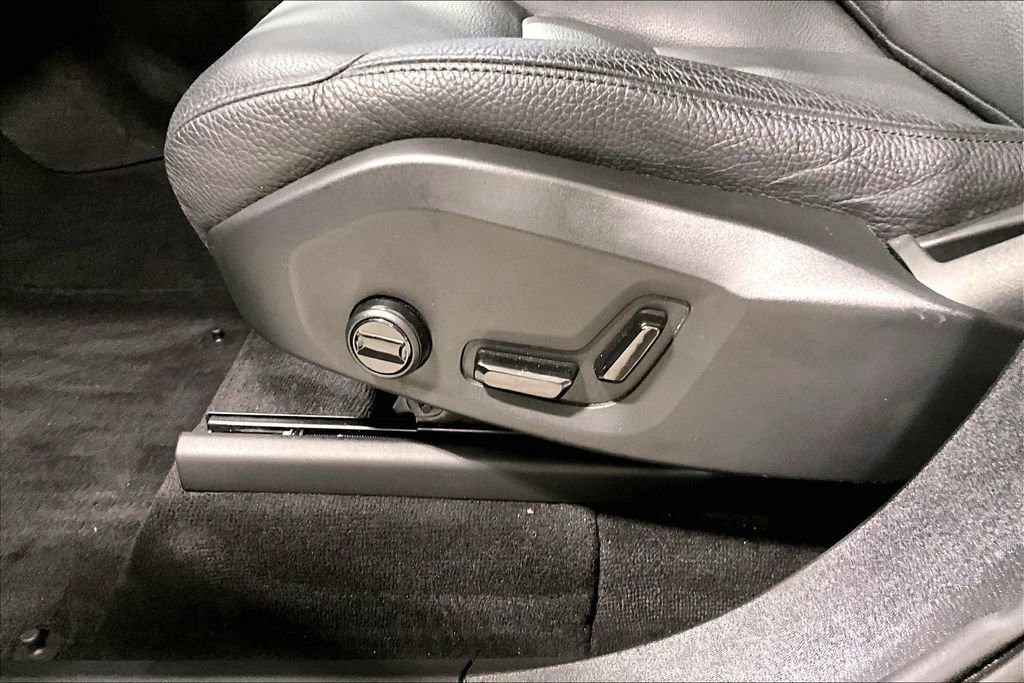 Used 2023 Volvo XC90 B5 Plus w/ Protection Package Premier AWD/4WD image 19