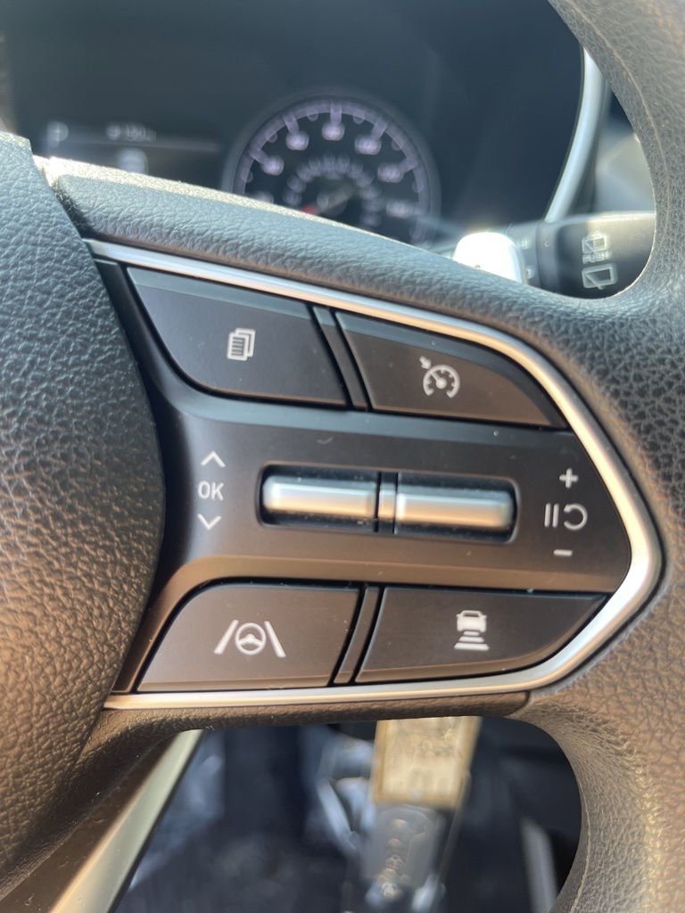 Used 2021 Hyundai Santa Fe SE FWD image 16