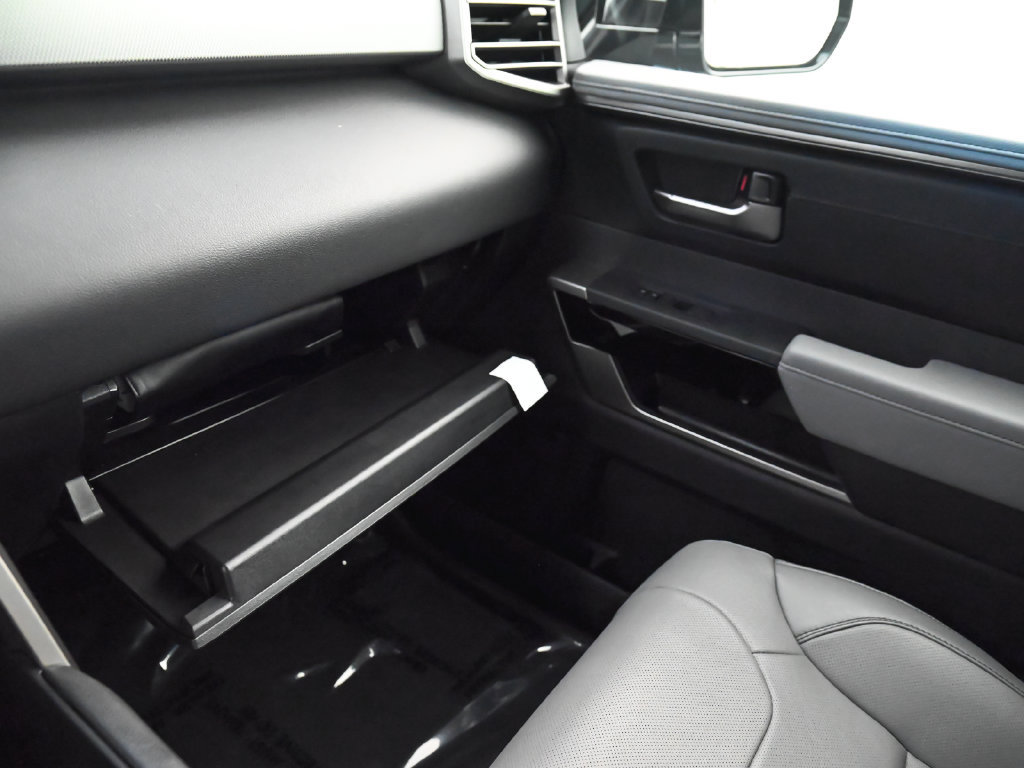 Used 2026 Toyota Tundra Limited w/ Power Package AWD/4WD image 19