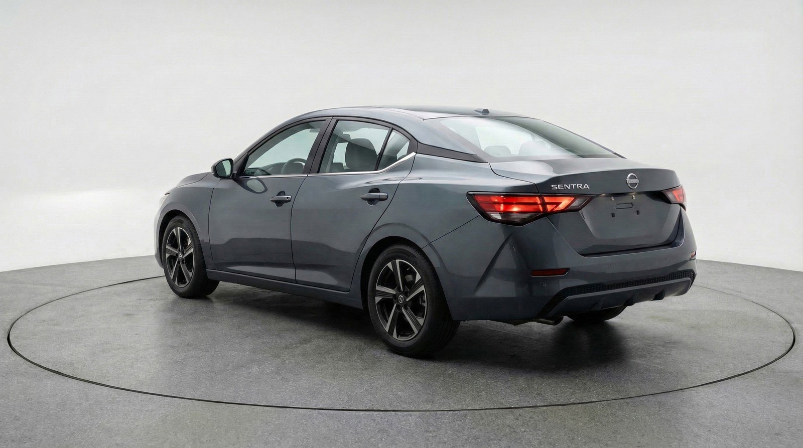 Used 2025 Nissan Sentra SV image 6