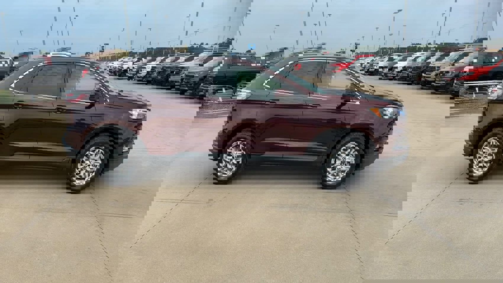Used 2024 Ford Edge SEL image 9