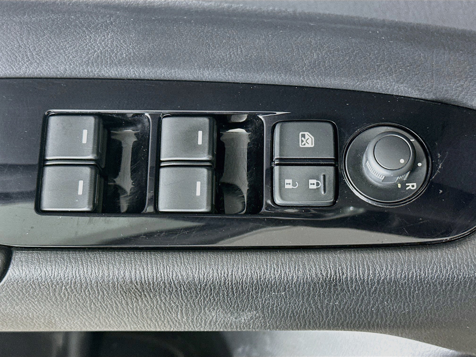 Used 2021 MAZDA CX-5 Touring FWD image 15