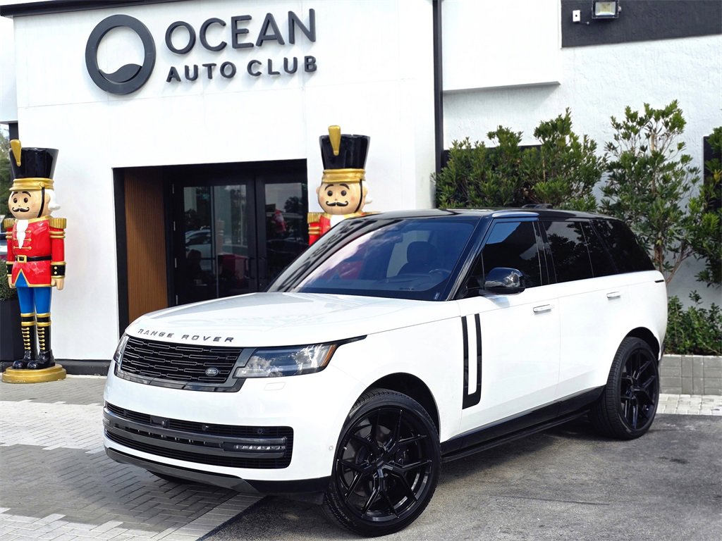 Used 2023 Land Rover Range Rover SE image 1
