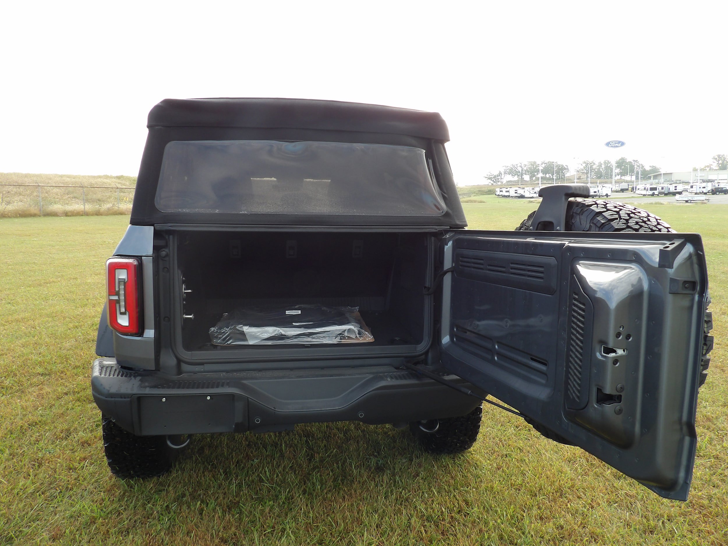 New 2024 Ford Bronco Badlands AWD/4WD image 9