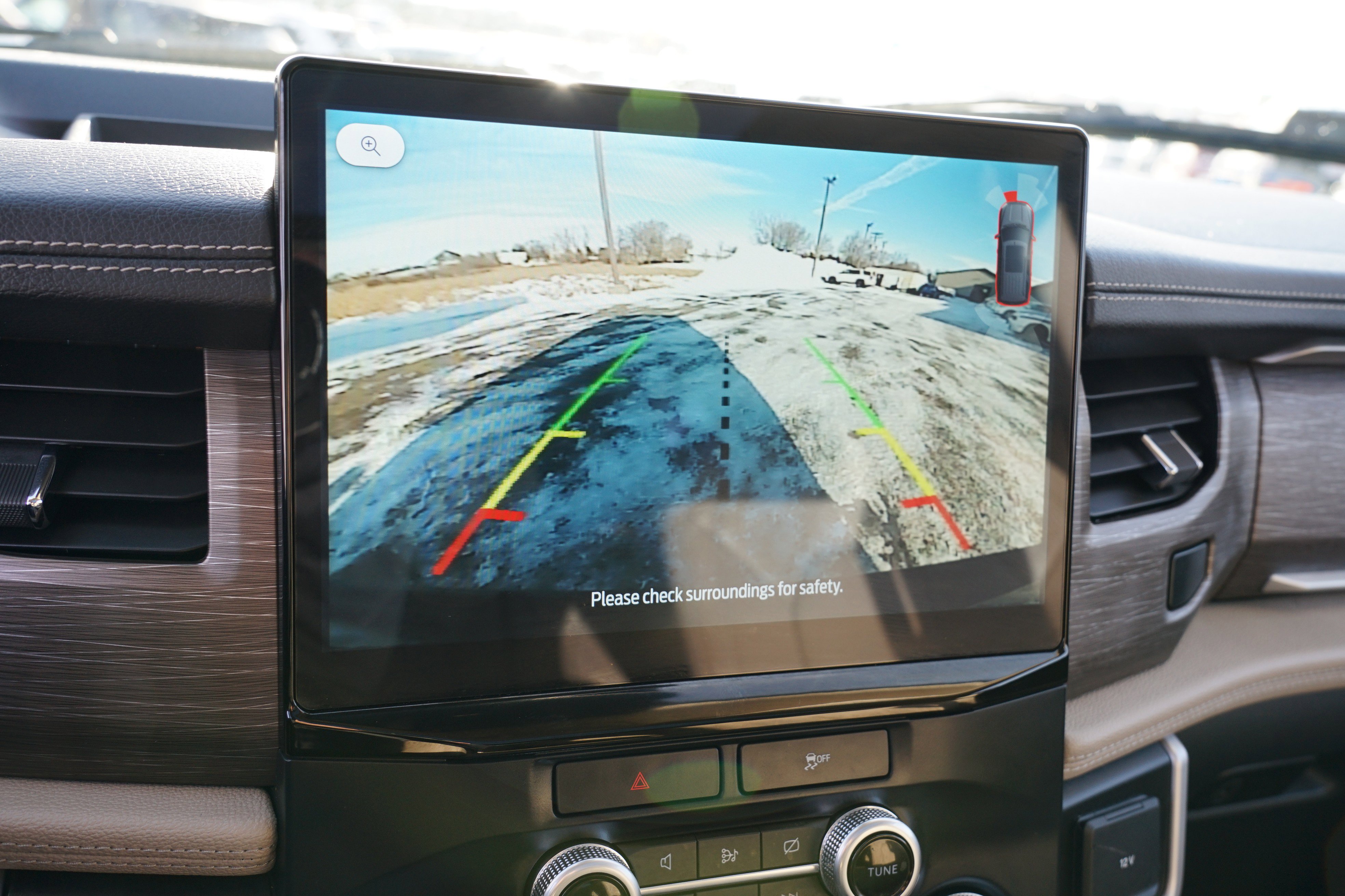 Used 2022 Ford Expedition Limited image 32