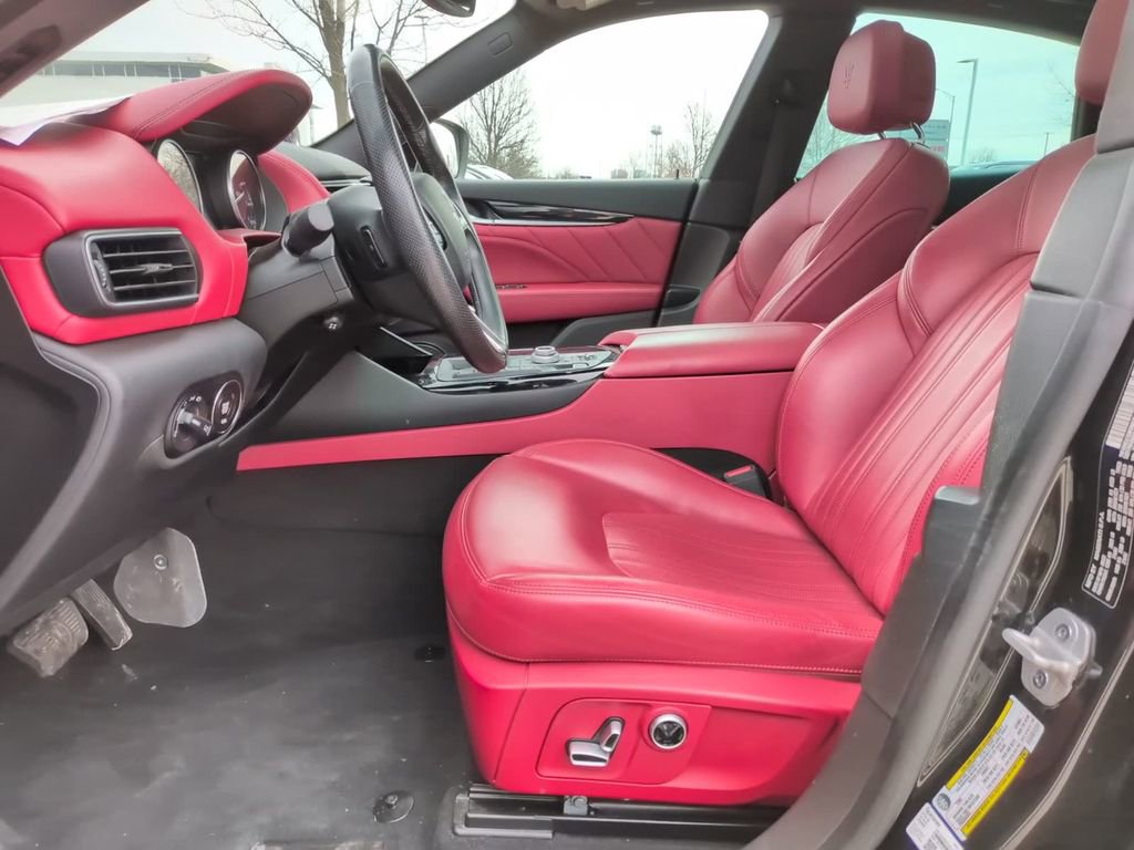 Used 2023 Maserati Levante GT image 19