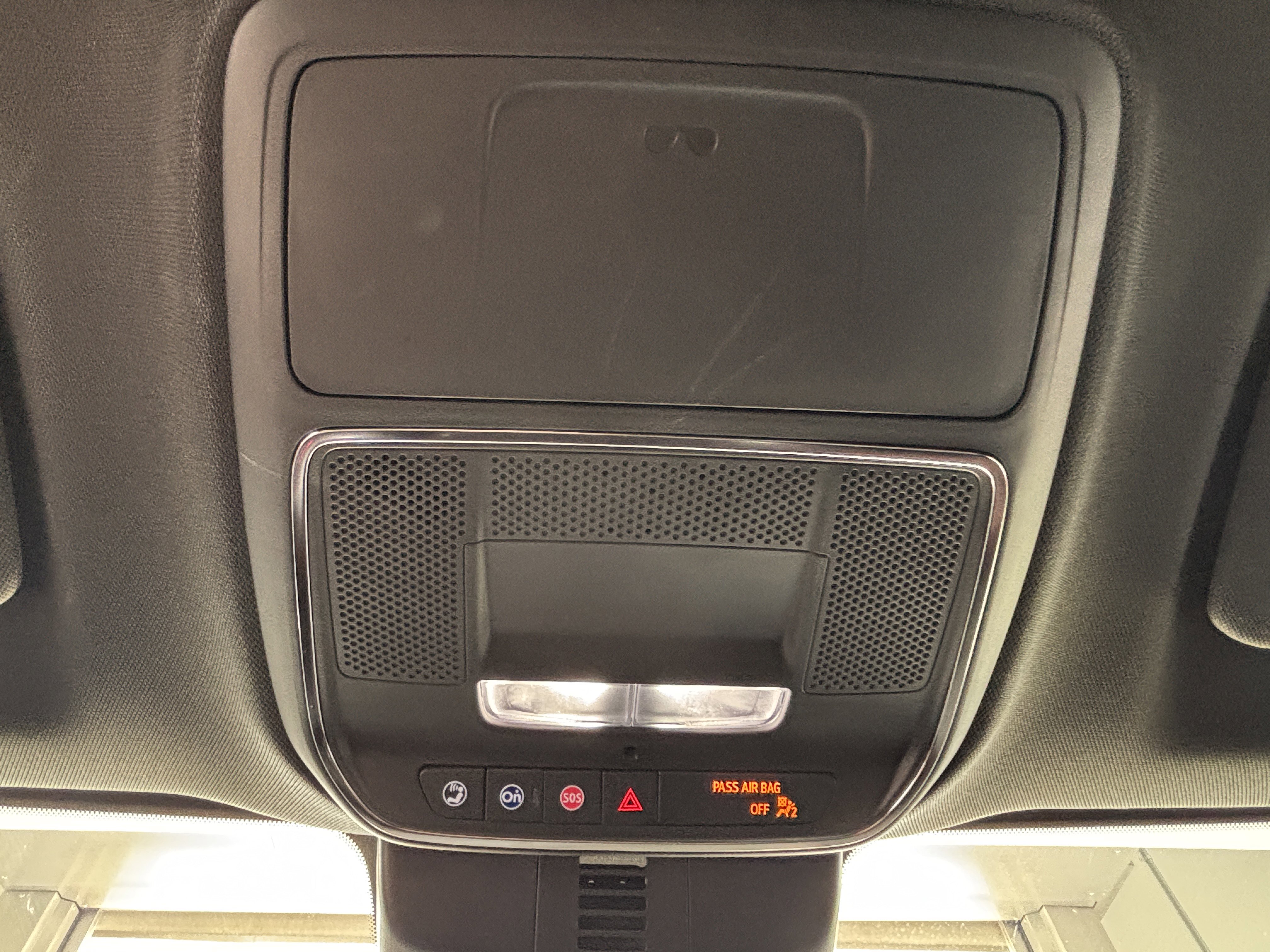 Used 2025 Chevrolet Traverse RS AWD/4WD image 16