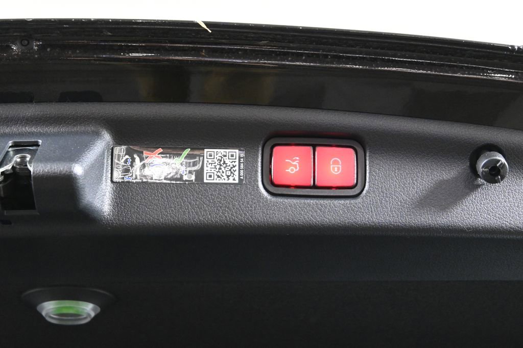 Certified 2025 Mercedes-Benz C 300 4MATIC Sedan image 34