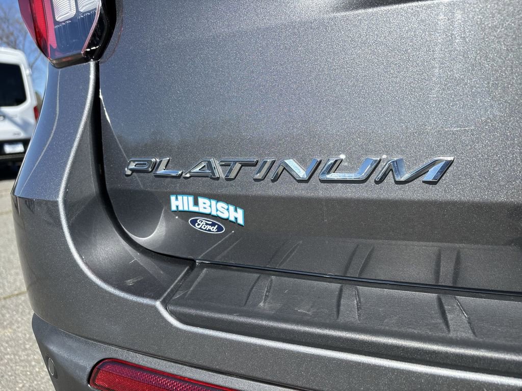 Used 2025 Ford Explorer Platinum RWD image 32