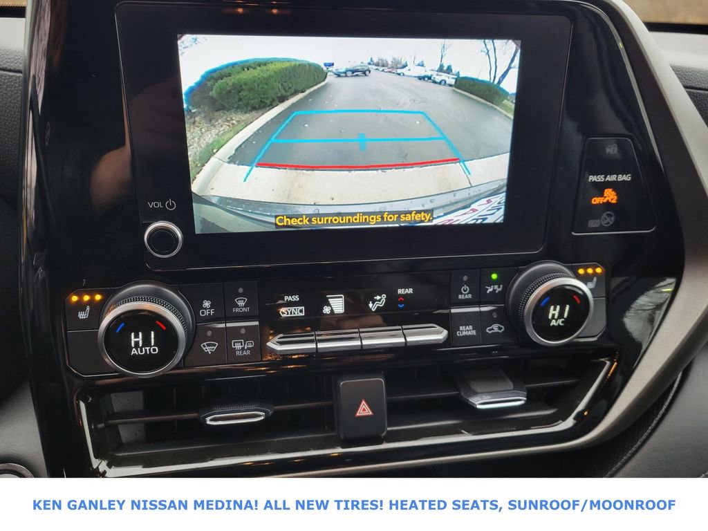 Used 2023 Toyota Highlander L image 30