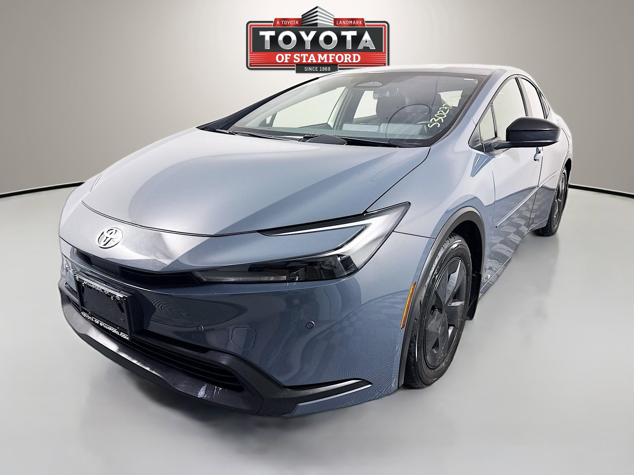 Used 2025 Toyota Prius LE image 3