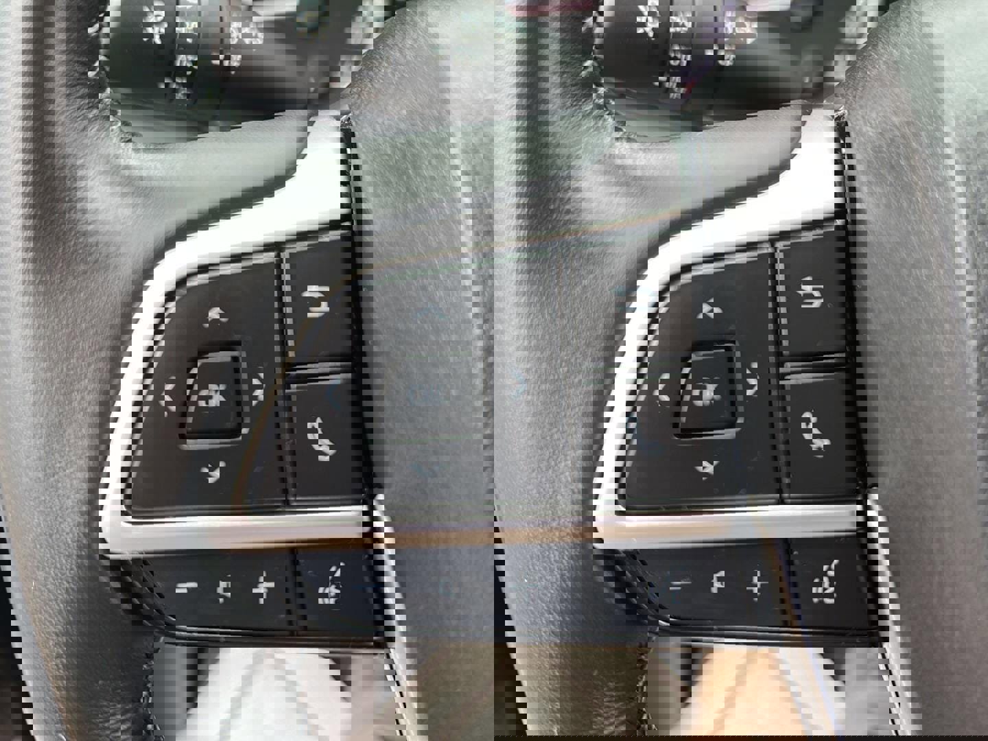 Used 2023 Toyota Highlander LE image 28