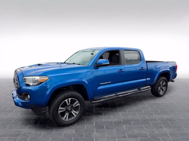 Used 2016 Toyota Tacoma TRD Sport w/ Premium & Technology Package AWD/4WD image 3