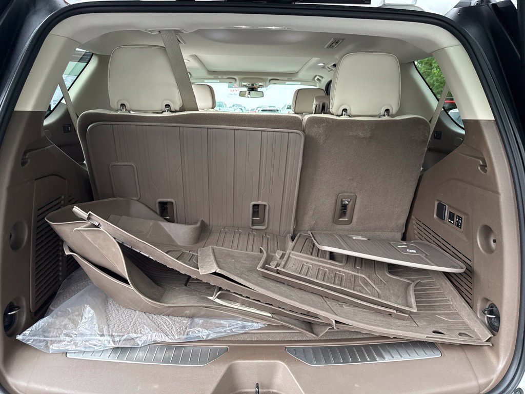 Used 2022 GMC Yukon Denali AWD/4WD image 13