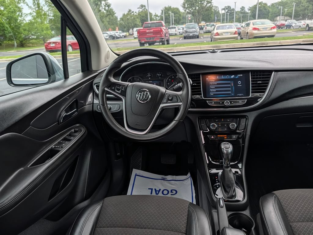 Used 2020 Buick Encore Preferred FWD image 3