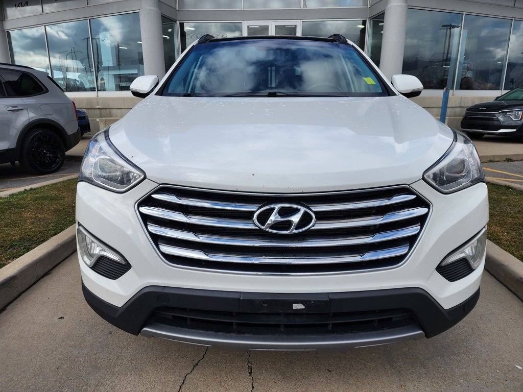 Used 2016 Hyundai Santa Fe SE w/ Option Group 03 image 2