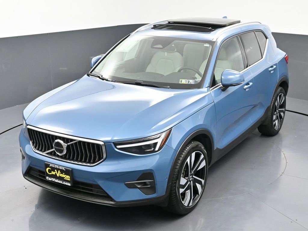 Used 2024 Volvo XC40 B5 Ultimate w/ Protection Package image 45