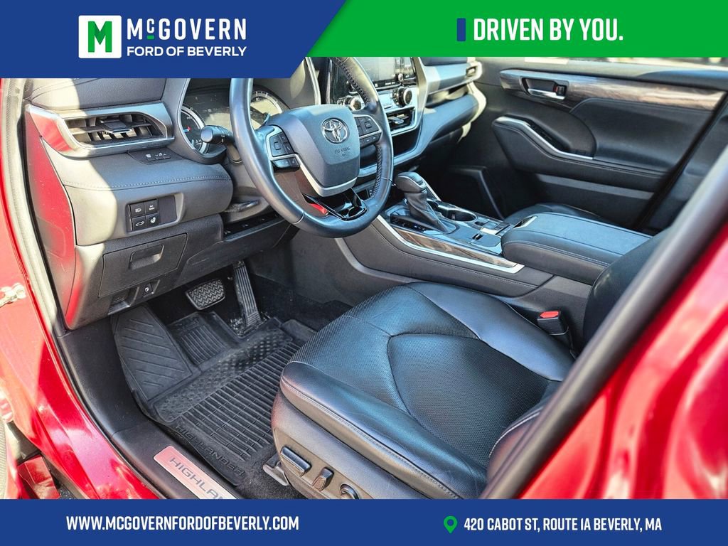 Used 2022 Toyota Highlander Limited AWD/4WD image 19