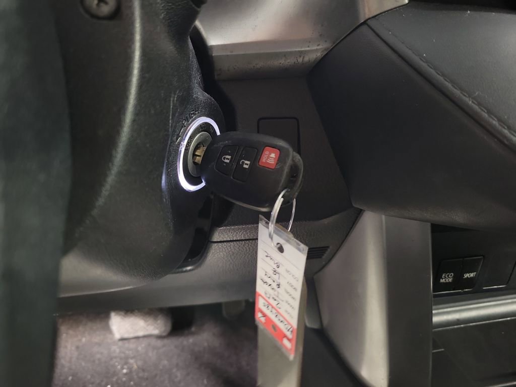 Used 2017 Toyota RAV4 LE image 15