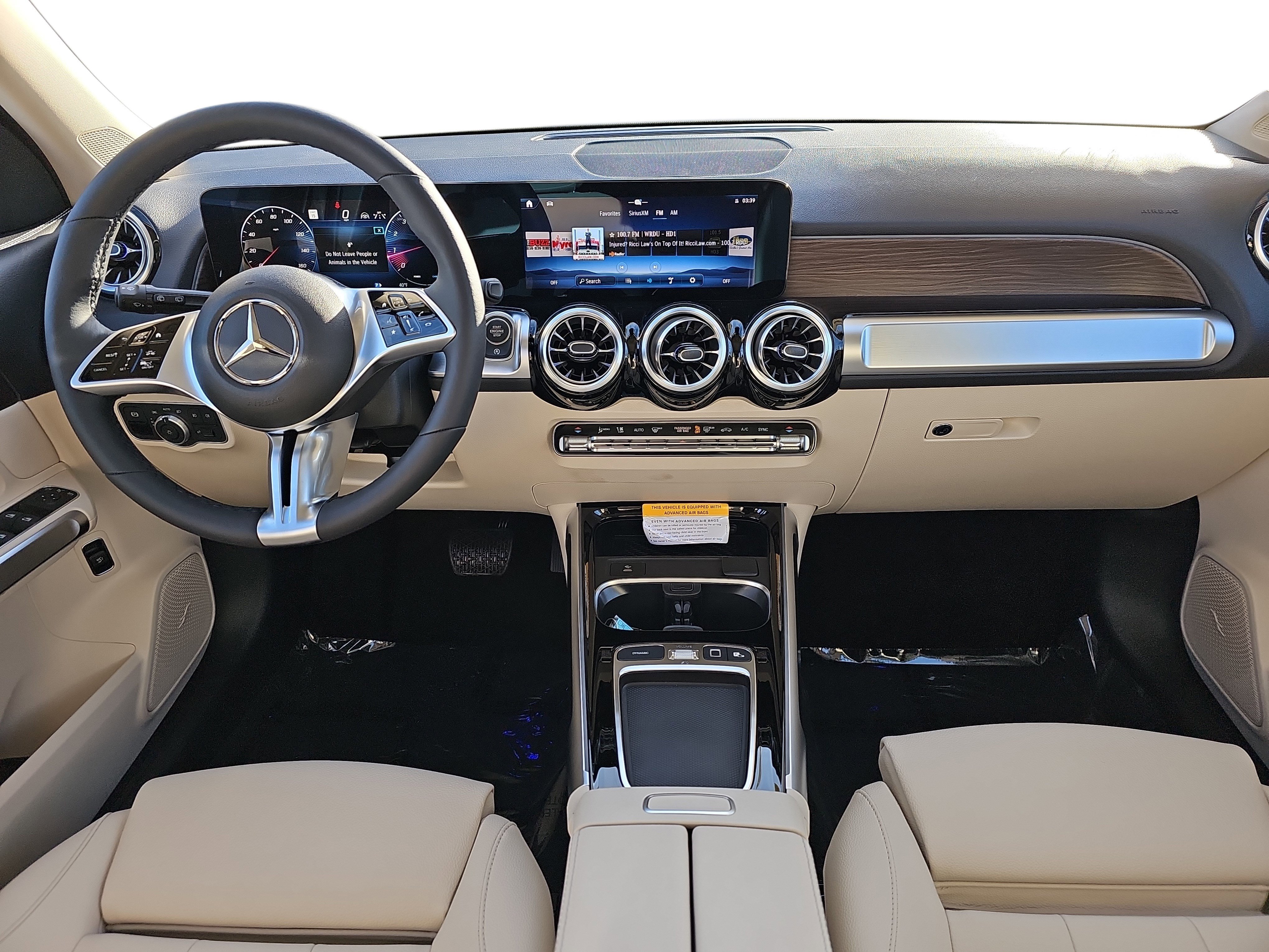 New 2026 Mercedes-Benz GLB 250 image 9