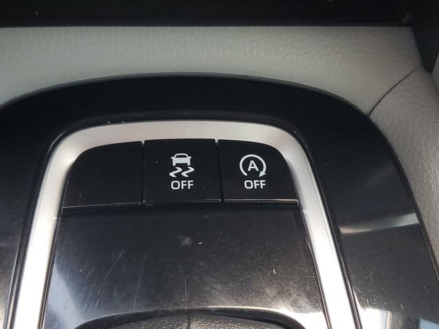 Used 2022 Toyota Corolla Cross L FWD image 32