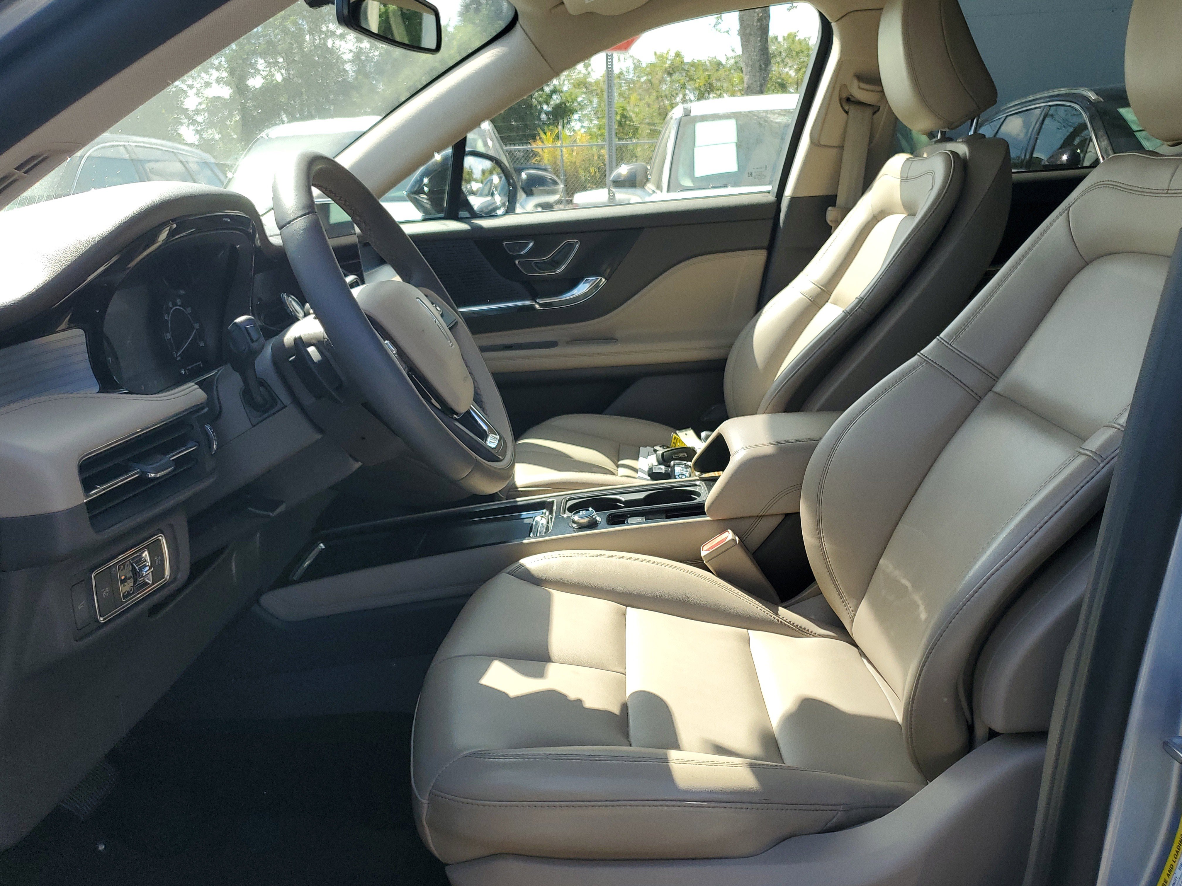 Used 2022 Lincoln Corsair FWD image 13