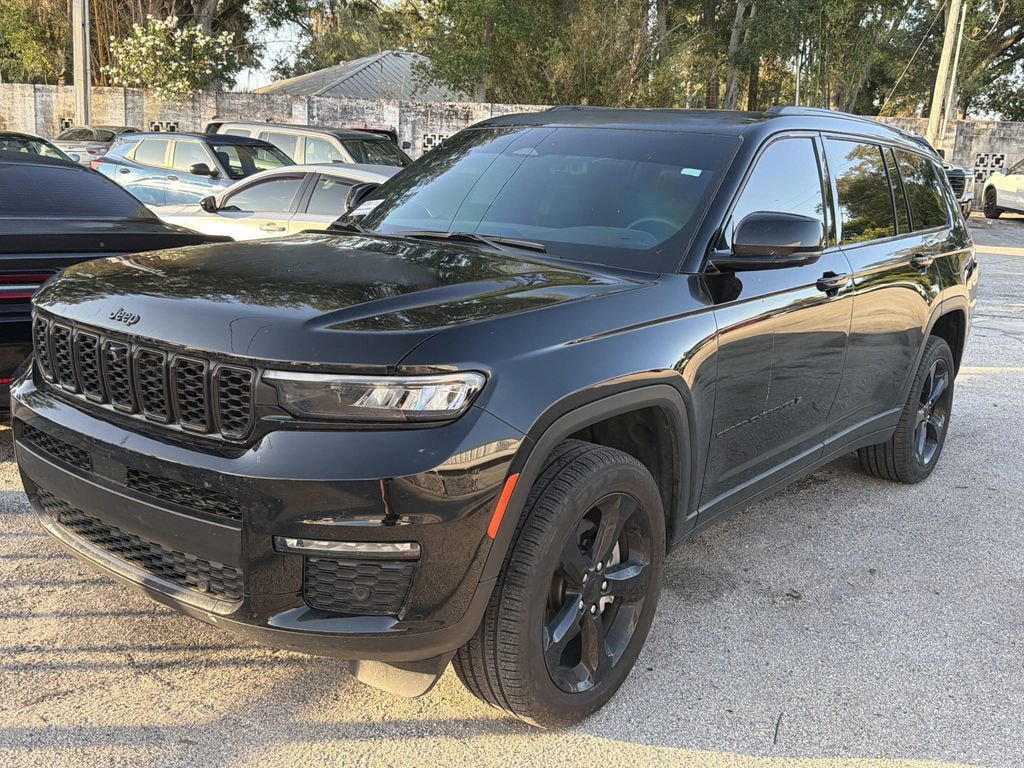 Used 2025 Jeep Grand Cherokee L Limited w/ Luxury Tech Group II RWD image 3