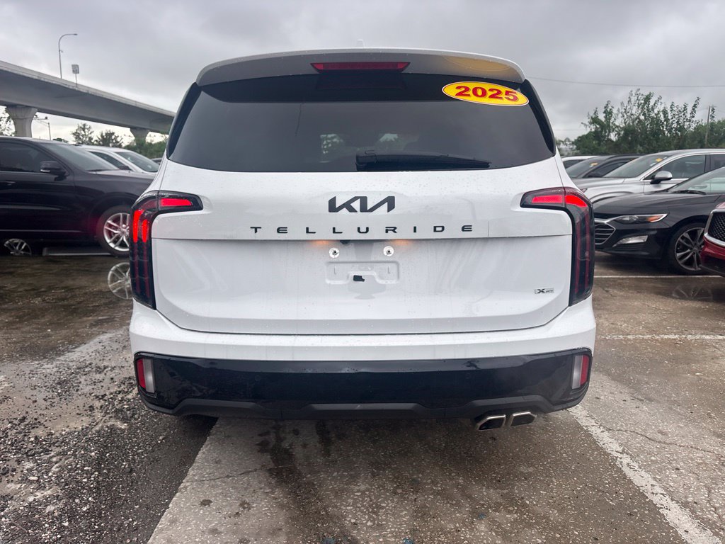 Used 2025 Kia Telluride AWD image 4