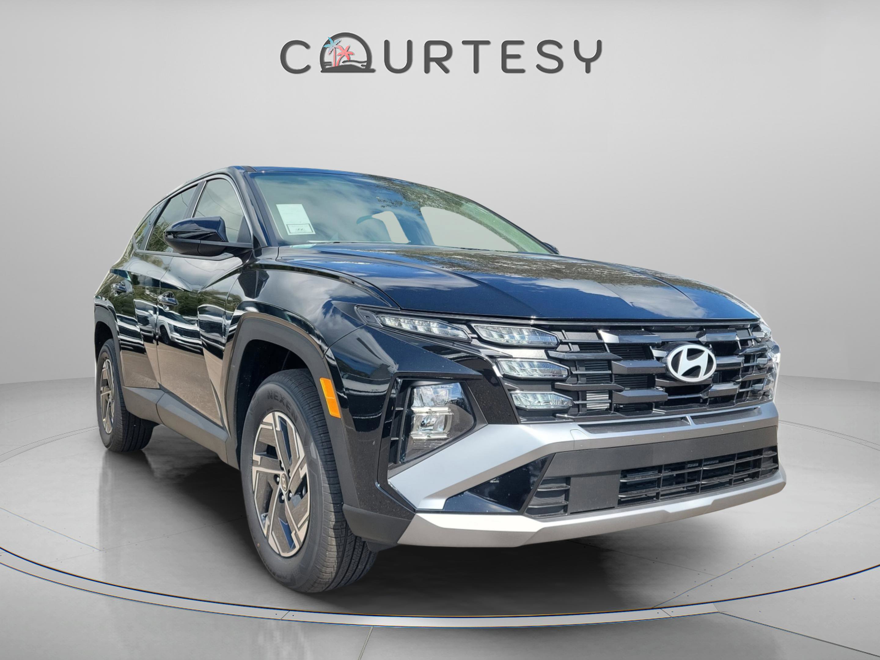 New 2026 Hyundai Tucson Blue SE image 5